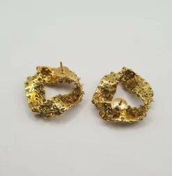 Boucles d’oreilles or jaune serties de diamants taille ancienne