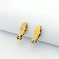 Boucles d'oreilles or jaune et diamants