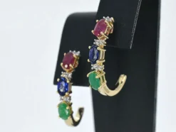 Boucles d'oreilles or jaune avec pierres précieuses multicolores et diamants