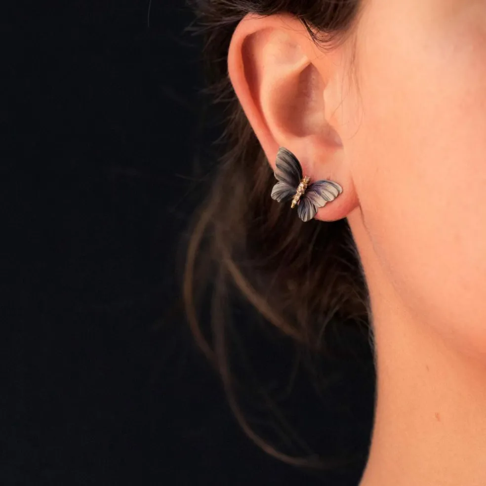 Boucles d'oreilles papillons en or, émail et diamants