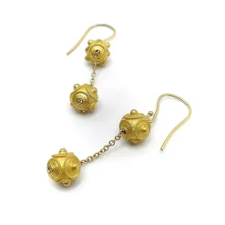 Boucles d'oreilles pendantes à double boule en or 18 carats de style étrusque