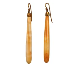 Boucles d'oreilles pendantes en or et corail antique