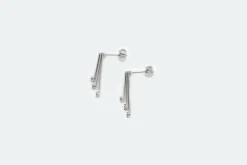 Boucles d'oreilles pendantes en or blanc et diamants