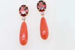 Boucles d'oreilles pendantes en or jaune avec grenat et tanzanite