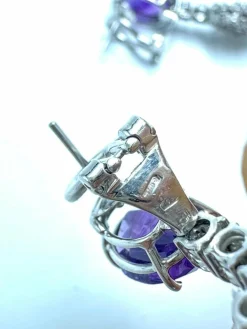 Boucles d'oreilles pendantes améthystes et diamants taille brillant
