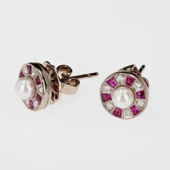 Boucles d'oreilles perles diamants et rubis calibrés