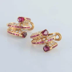 Boucles d’oreilles rubis diamants