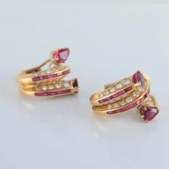 Boucles d’oreilles rubis diamants