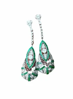 Boucles d'oreilles style Art Déco platine diamants et émeraudes