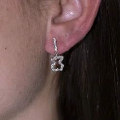 Boucles d'oreilles TOUS Or blanc et diamants.