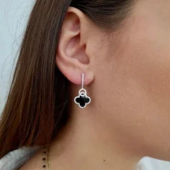 Boucles d'oreilles trèfle onyx diamants or blanc