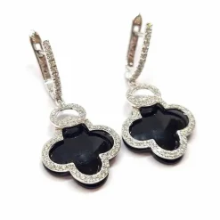 Boucles d'oreilles trèfle onyx diamants or blanc