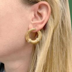 Boucles d'oreilles vintage or, diamants.
