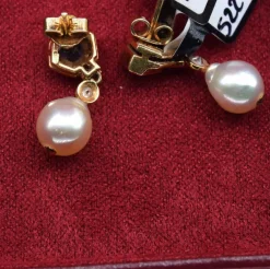 Boucles d'oreilles vintage en perles Akoya et rubis aigue-marine