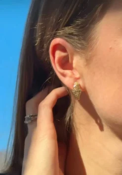 Boucles d'oreillesor jaune signées Wolfers