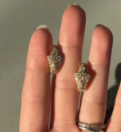 Boucles d'oreillesor jaune signées Wolfers