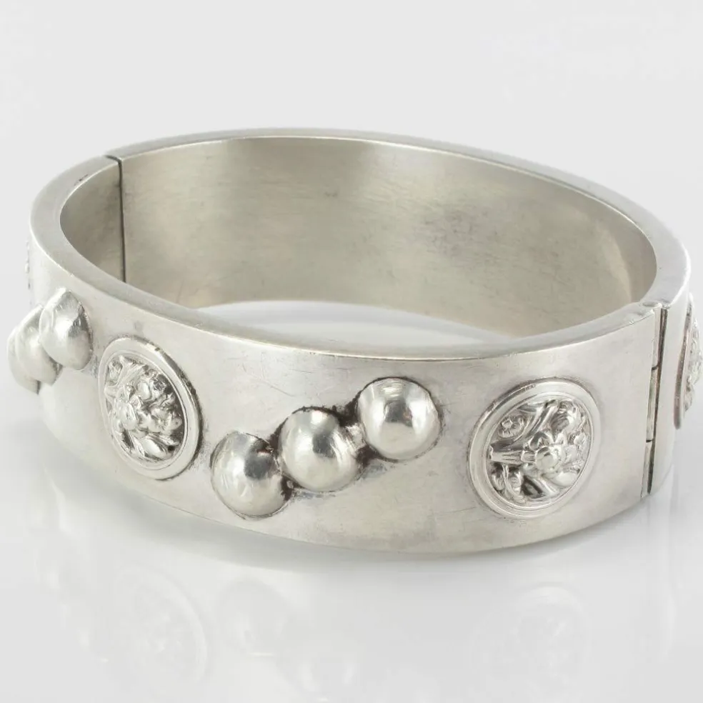 Bracelet ancien jonc argent décoré