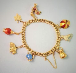 Bracelet ancien or jaune avec breloques
