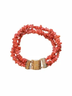 Bracelet ancien trois rangs de corail, fermoir or