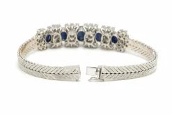 Bracelet Années 70 en or blanc 18 carats, saphirs et diamants
