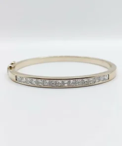 Bracelet Art Déco jonc or blanc diamants taille princesse