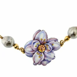 Bracelet avec fleur en émail et perles