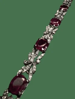 Bracelet avec rubis de 14 ct et diamants de 3 ct.