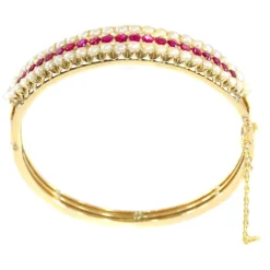 Bracelet avec rubis naturels et perles