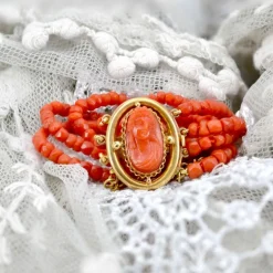 Bracelet corail et or ancien