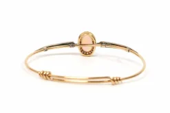 Bracelet dans le style 