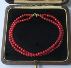 Bracelet deux rangs corail fermoir or