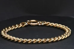 Bracelet en maille dorée