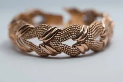 Bracelet en or 18 carats année 1960