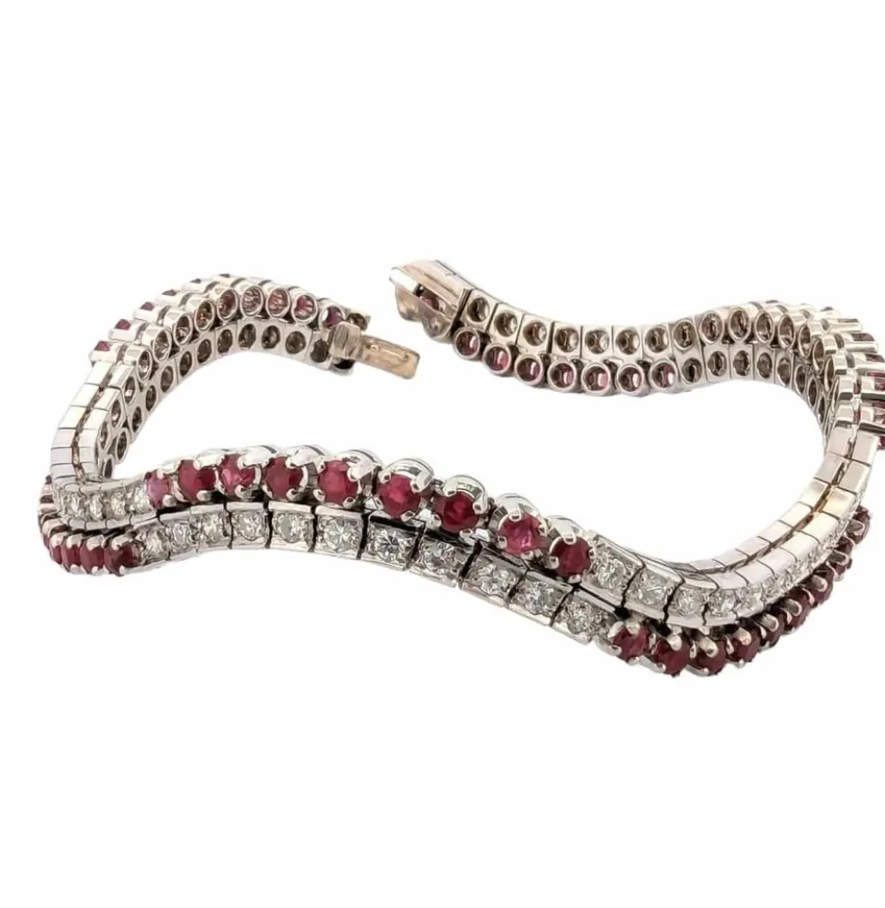 Bracelet en or blanc avec diamants et rubis