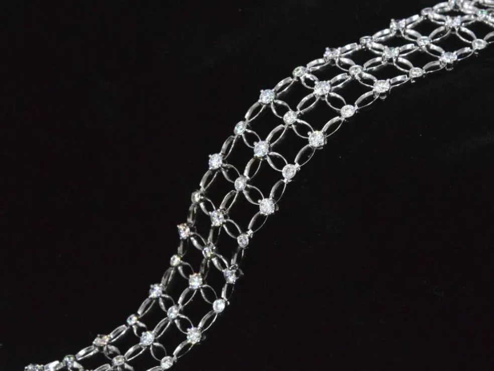 Bracelet en or blanc avec diamants