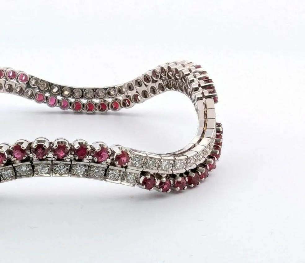 Bracelet en or blanc avec diamants et rubis