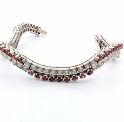 Bracelet en or blanc avec diamants et rubis