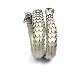 Bracelet en or blanc et argent avec diamants blancs et noirs
