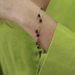 Bracelet en or et grenats