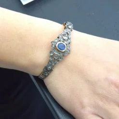 Bracelet en or jaune et argent avec saphir et diamants