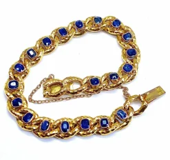 Bracelet en or jaune orné de 20 saphirs de Ceylan