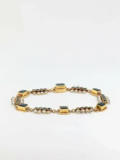 Bracelet en or, saphirs et perles fines