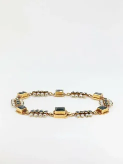 Bracelet en or, saphirs et perles fines