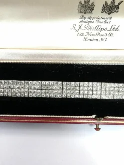 Bracelet en platine avec diamants