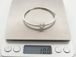 bracelet jonc coeur serti 30 diamants 1.55ct t15 or blanc 18k 10gr