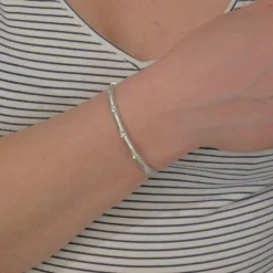 Bracelet jonc diamants or blanc satiné