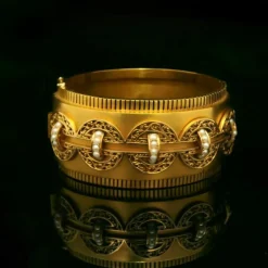 Bracelet jonc en or jaune de la fin du XIXe siècle