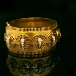 Bracelet jonc en or jaune de la fin du XIXe siècle