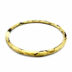 Bracelet jonc SOHO en or 18 carats émaillé à rayures calligraphiques dorées