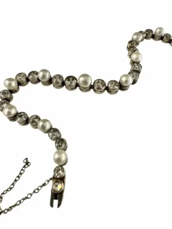 Bracelet ligne diamants et perles fines